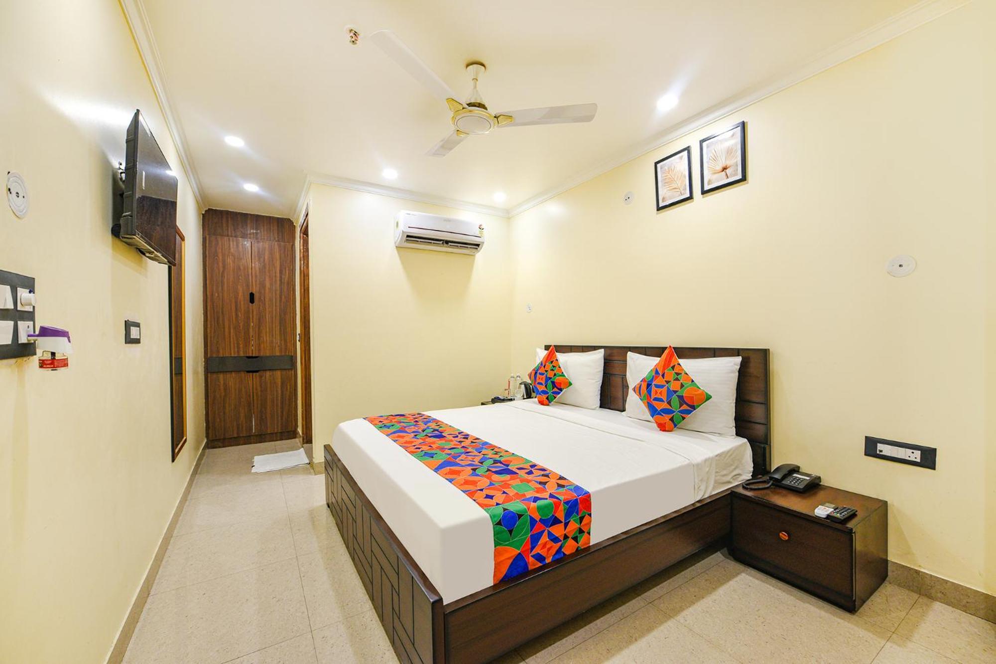 Fabhotel Prime Apple Tree Residency New Delhi Exterior photo